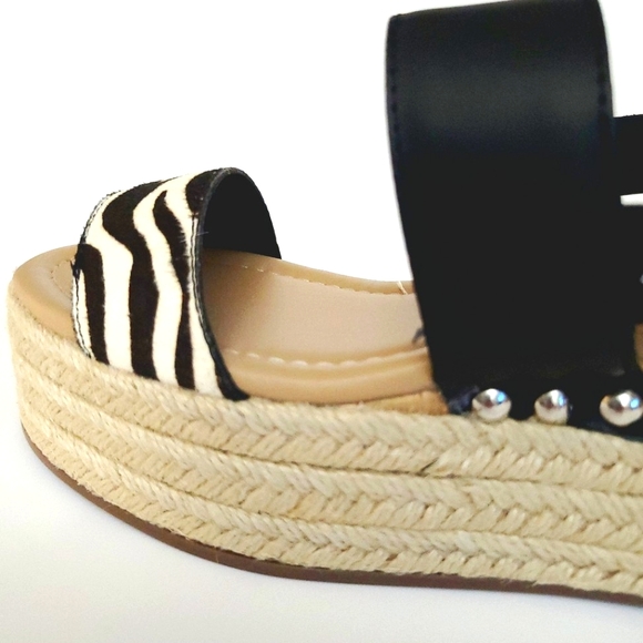 NIB Steve Madden - Catia Black & White Zebra Wedge Platform Sandal - Size 6 - Picture 3 of 8